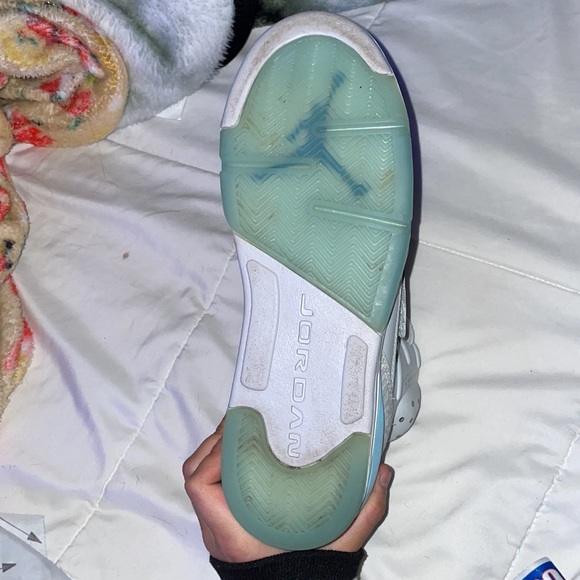 These are the air Jordan son of mars platinum and I don’t wear them - Picture 3 of 4